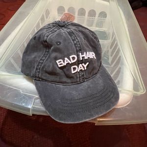 Womens hat new with tags